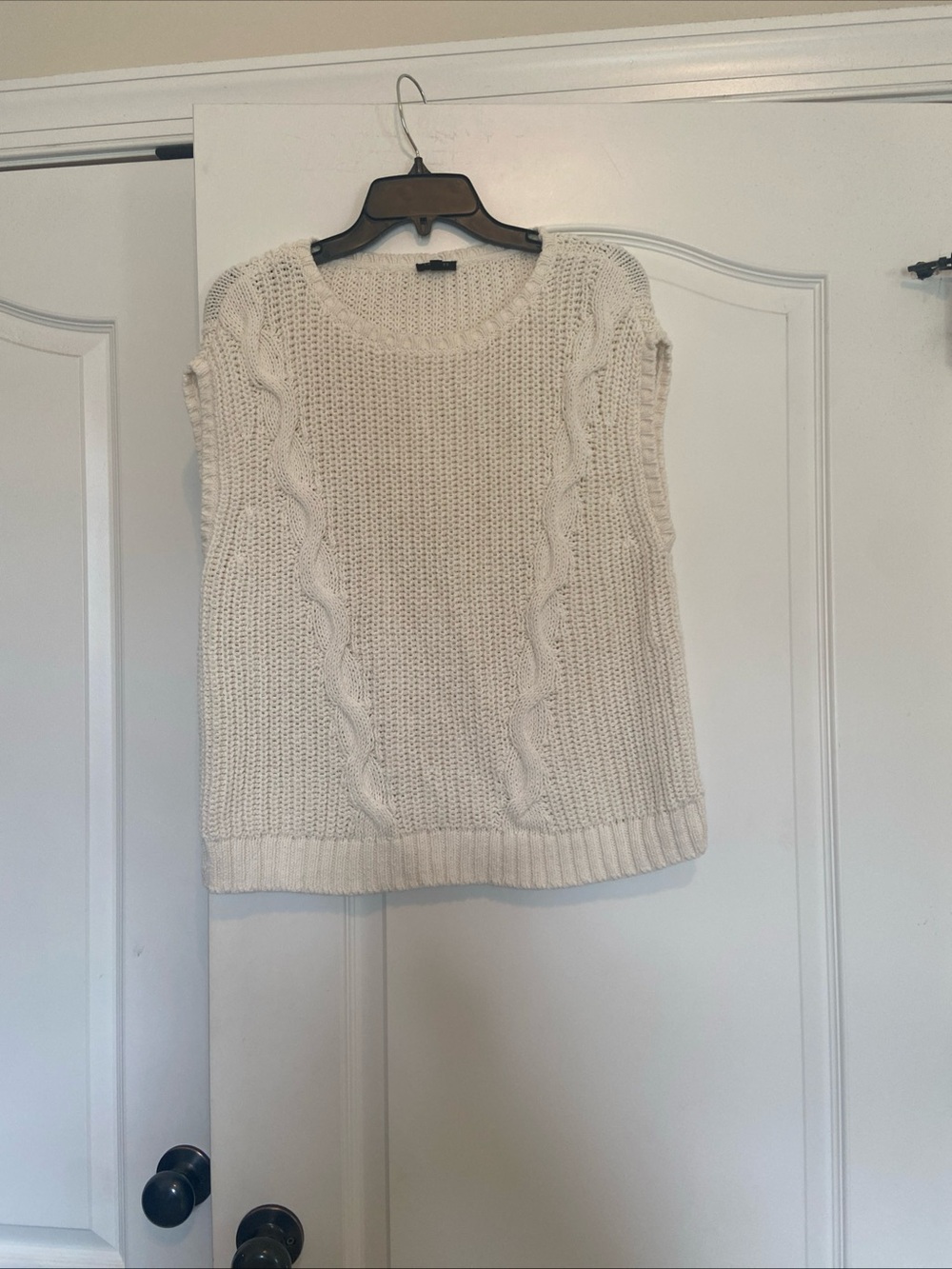 Talbots Cream Cable-Knit Sleeveless Sweater Vest